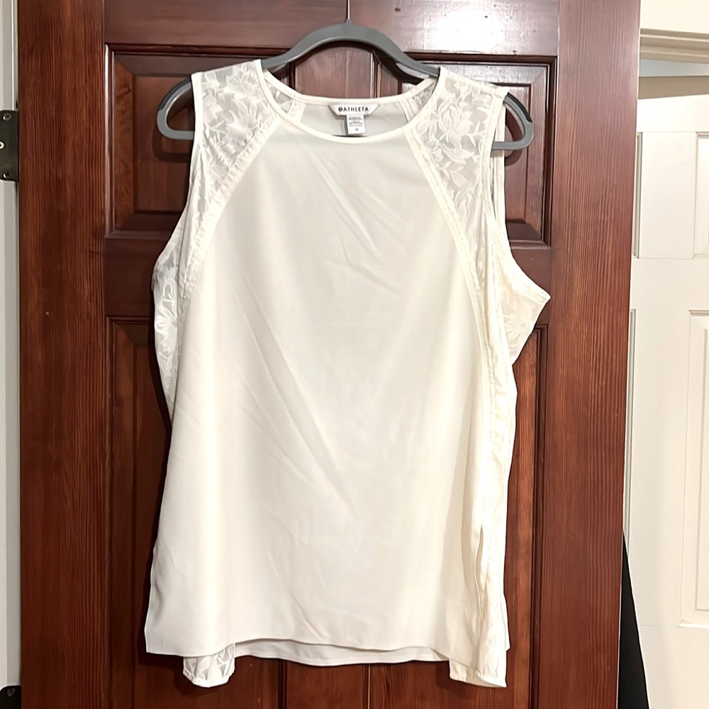 Women’s Athleta Tank size 1X creamy white